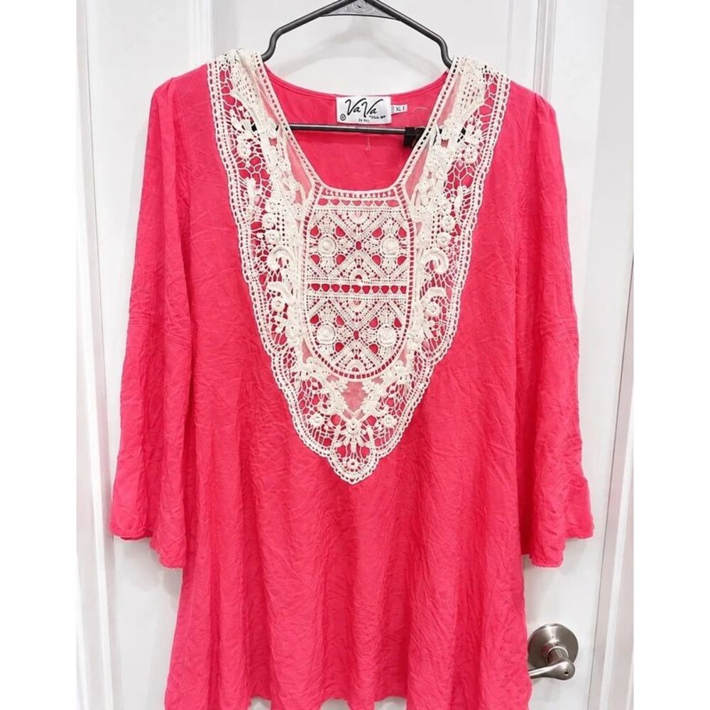 VaVa by Joy Han Pink Crochet Lace Boho Tunic Top - Size Small